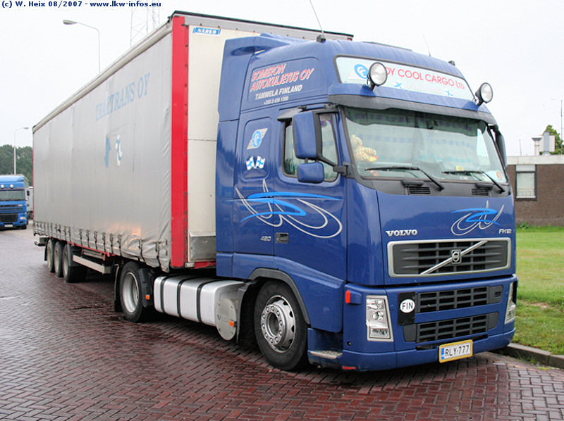 Volvo-FH12-420-blau-220807-01-FIN.jpg