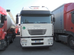 Iveco-Stralis-AS-weiss-Fustinoni-221105-01-I