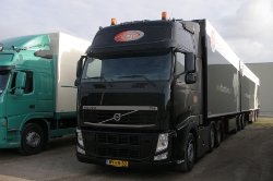 NL-LZV-Volvo-FH-VDT-Holz-100810-01
