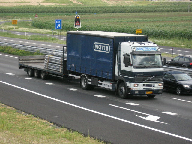 Volvo-FH12-Wavin-Bocken-200906-01-NL.jpg