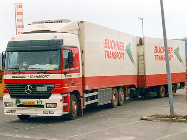 MB-Actros-KUEKOHZ-Buchner-Holz-240204-1-NL.jpg