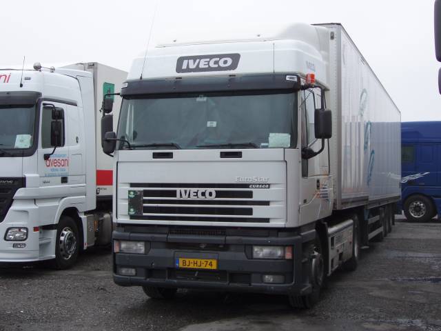 Iveco-EuroStar-weiss-Holz-170205-02-NL.jpg