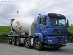 NL-MAN-TGA-41480-M-Verbeek-Holz-010709-01