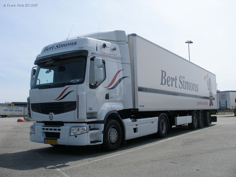 NL-Renault-Premium-Route-450-Simons-Holz-020709-01.jpg