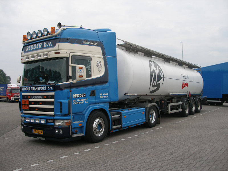NL-Scania-124-L-420-Redder-Holz-030608-01.jpg