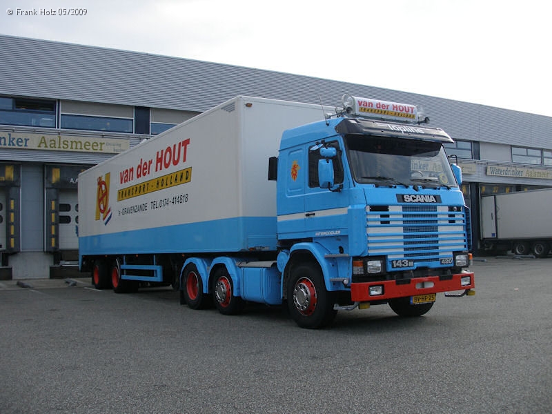 NL-Scania-143-M-420-van-der-Hout-Holz-020709-02.jpg
