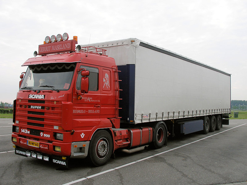 NL-Scania-143-M-500-rot-Holz-030608-02.jpg