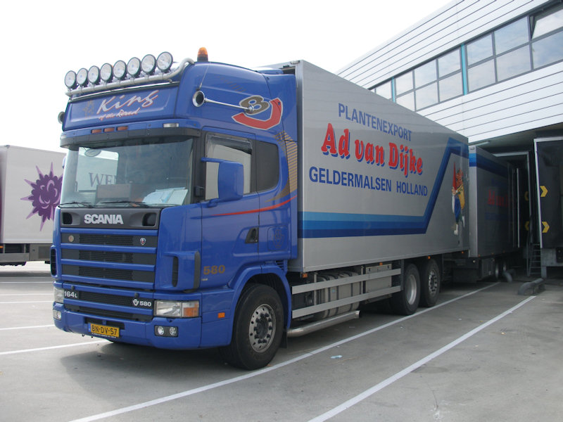 NL-Scania-164-L-580-Dijks-Holz-030608-01.jpg