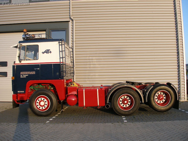NL-Scania-LBS-141-Akkertrans-Holz-050709-02.jpg
