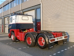 NL-Scania-LBS-141-Akkertrans-Holz-050709-01