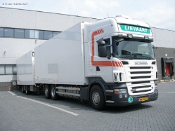 NL-Scania-R-500-Lievaart-Holz-020709-01