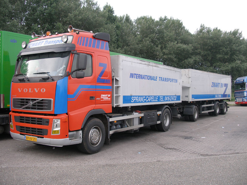 NL-Volvo-FH12-460-Zwart-Holz-040608-01.jpg