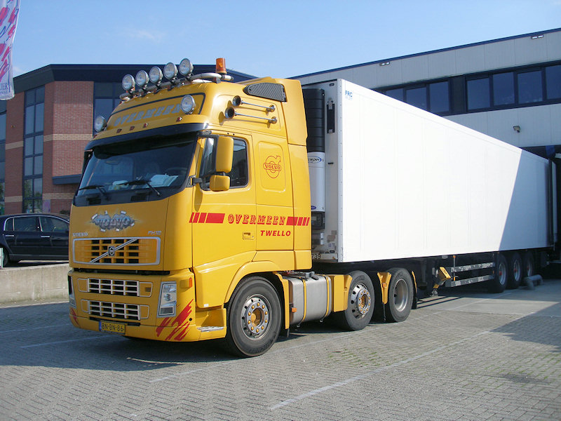 NL-Volvo-FH12-Overmeen-Holz-040608-01.jpg