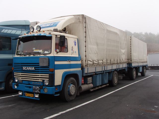 Scania-111-Pijnex-Holz-051005-02-NL.jpg