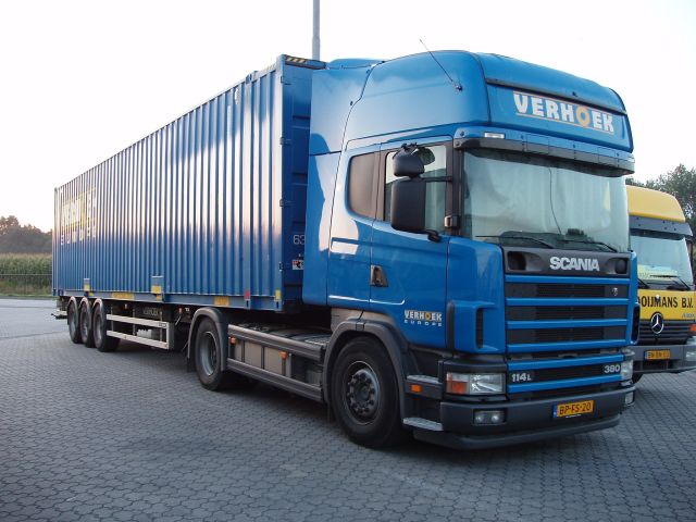 Scania-114-L-380-Verhoek-Holz-100805-01-NL.jpg