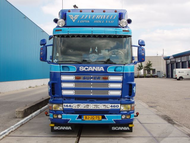 Scania-144-L-460-Verweij-Holz-090805-01-NL.jpg