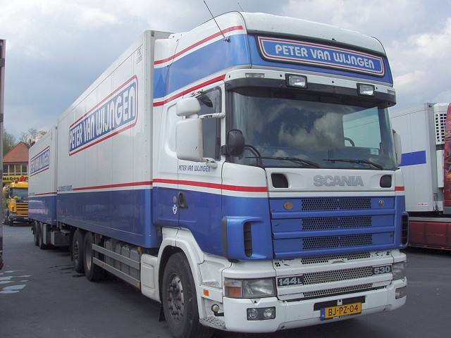 Scania-144-L-530-vWijngen-Holz-010604-2-NL.jpg