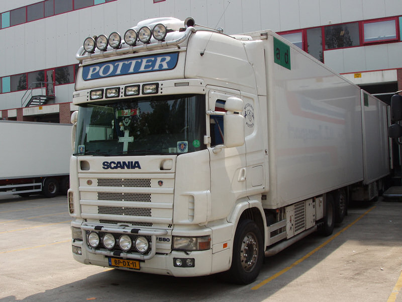 Scania-164-L-580-Potter-Holz-310807-01-NL.jpg