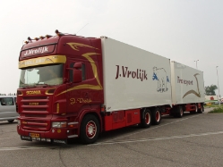 Scania-R-500-Vrolijk-Holz-310807-01-NL