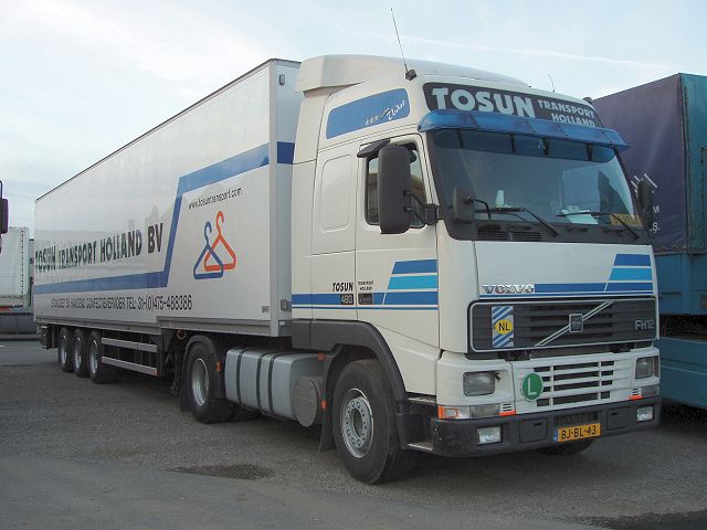 Volvo-FH12-460-Tosun-Holz-190505-01-NL.jpg