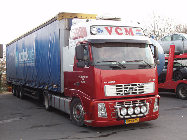 Volvo-FH12-460-VCM-Holz-180107-01-NL.jpg