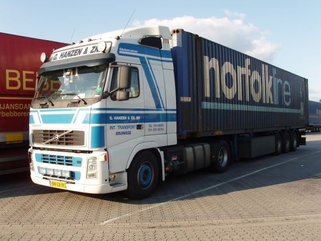 Volvo-FH12-Hanzen-Holz-090805-01-NL.jpg