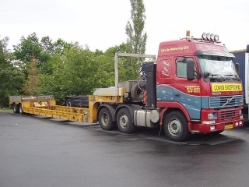 Volvo-FH12-460-rot-Holz-210704-1-NL