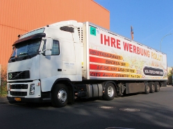 Volvo-FH12-460-weiss-Holz-080607-01-NL