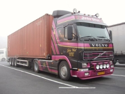 Volvo-FH12-Vlot-Holz-151105-01-NL