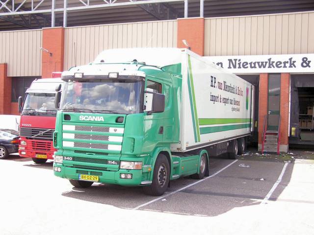 Scania-114-L-340-vNieuwerk-Koster-280604-1-NL.jpg