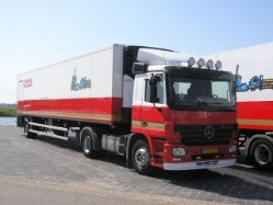 MB-Actros-MP2-1832-Koster-071106-02-NL