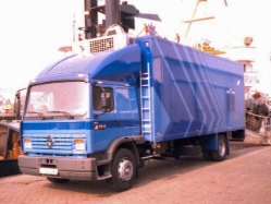 Renault-M230-blau-Koster-070204-1-NL