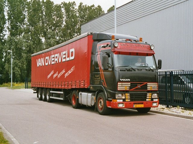 Volvo-FH12-PLSZ-vOverveld-Koster-010304-1.jpg