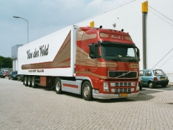 Volvo-FH12-460-KUEKOSZ.-vdVeld-Koster-010304-1