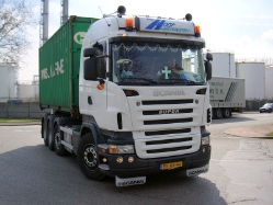 NL-Scania-R-weiss-Szy-140708-01