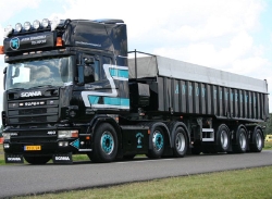 NL-Scania-144-L-460-schwarz-vdSchaaf-270208-01