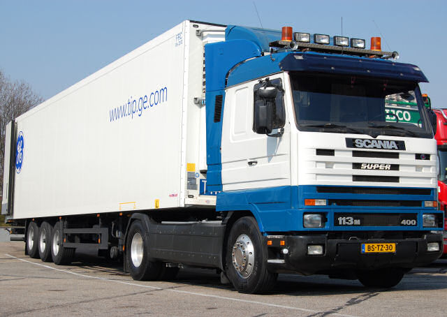 Scania-113-M-400-weiss-blau-vMelzen-030407-01-NL.jpg