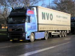 Volvo-FH12-Makken-NVO-Wihlborg-281204-01-NL