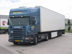 Scania-114L-380-Brutra-Willaczek-200705-01-NL