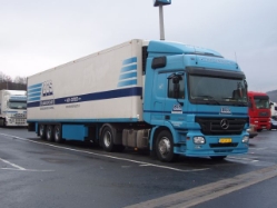 MB-Actros-1836-MP2-Bos-Holz-100206-01-NL