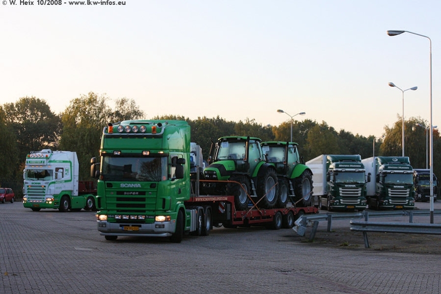 NL-Scania-164-L-480-gruen-171008-01.jpg