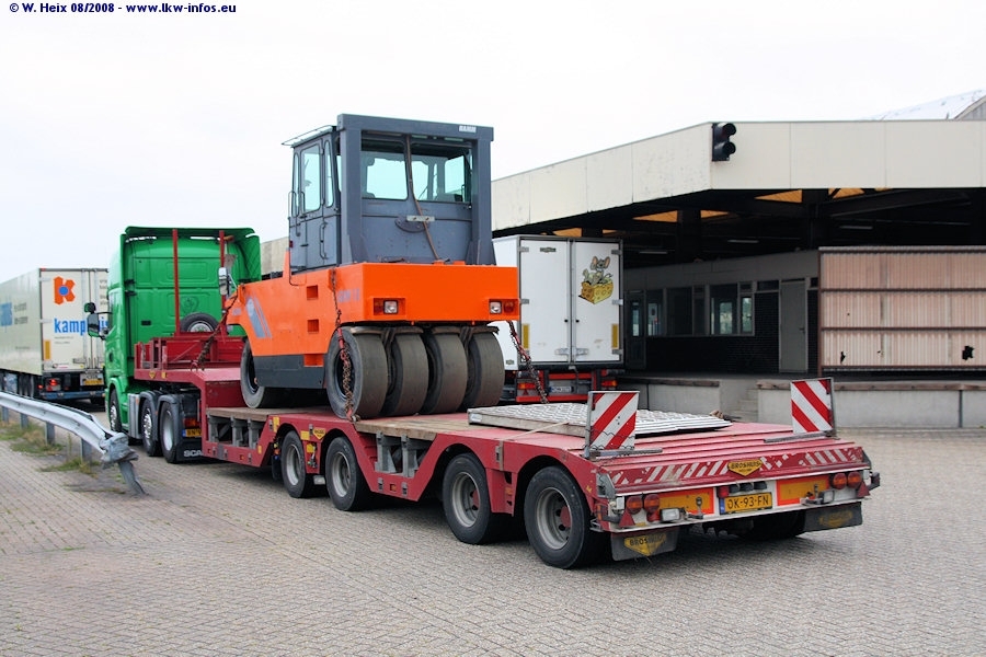 NL-Scania-164-L-480-gruen-270808-04.jpg