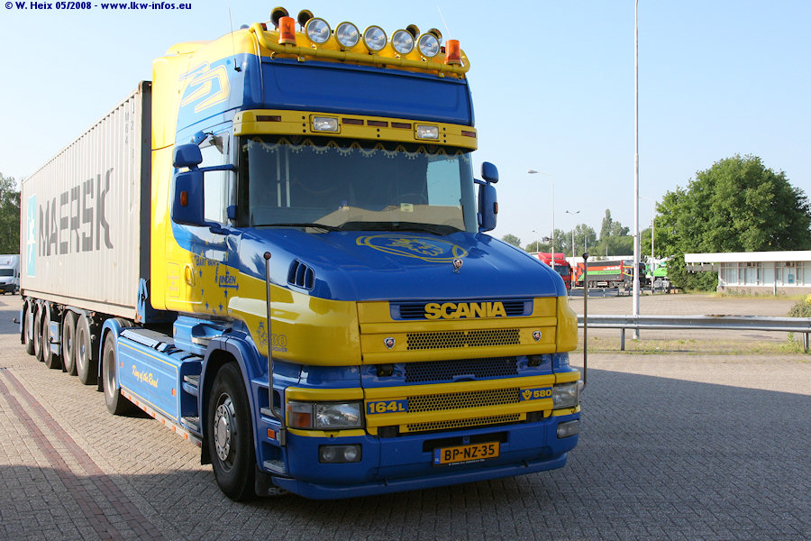 NL-Scania-164-L-580-gelb-blau-210508-03.jpg