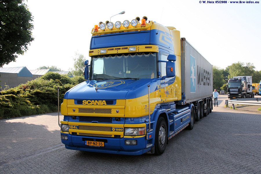 NL-Scania-164-L-580-gelb-blau-210508-05.jpg