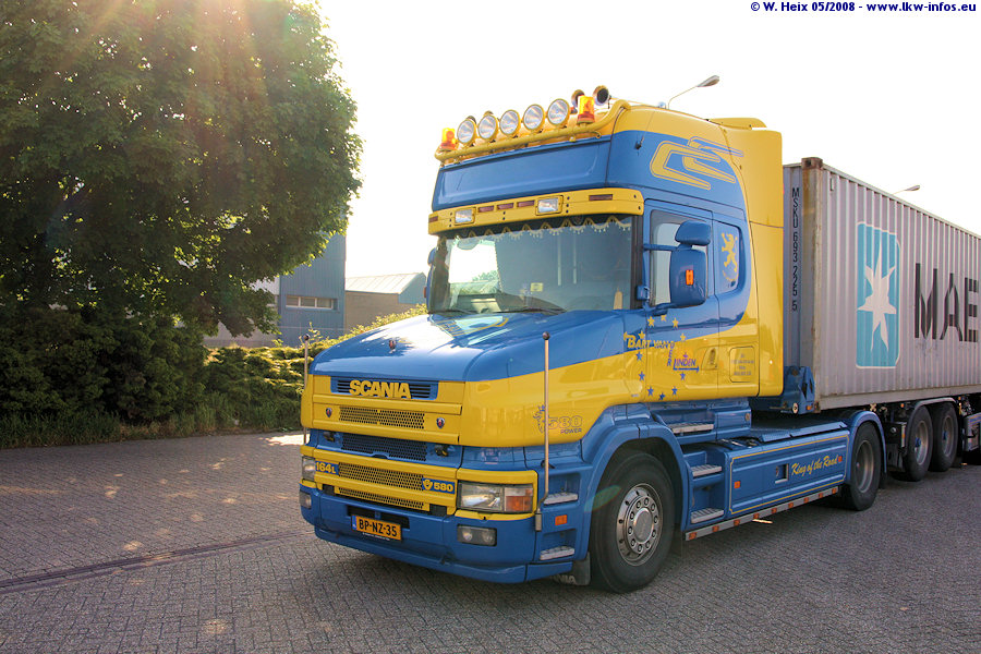 NL-Scania-164-L-580-gelb-blau-210508-06.jpg