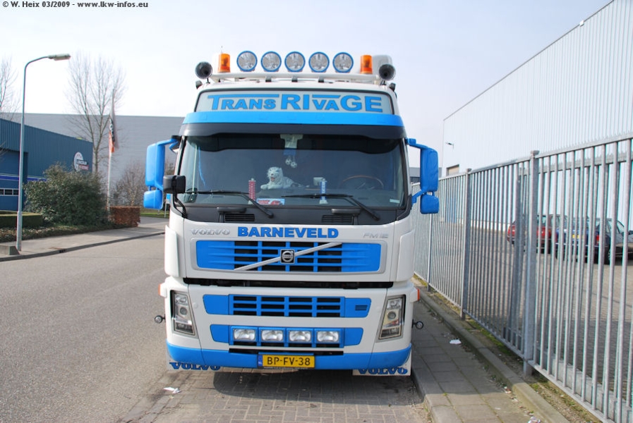 NL-Volvo-FM12-340-Transrivage-080309-07.jpg