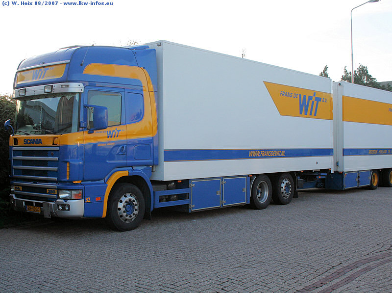 Scania-114-L-380-de-Wit-240807-02-NL.jpg