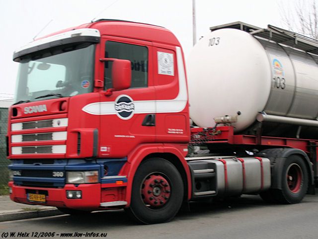 Scania-124-L-360-Dekker-261206-01-NL.jpg