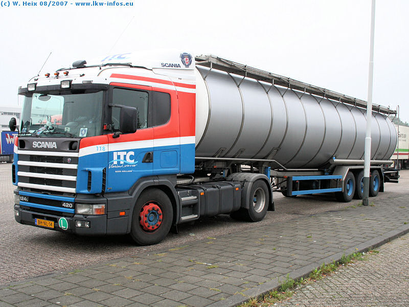Scania-124-L-420-ITC-100807-01-NL.jpg