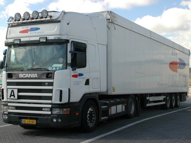 Scania-124-L-420-deVries-Schiffner-040406-01-NL.jpg